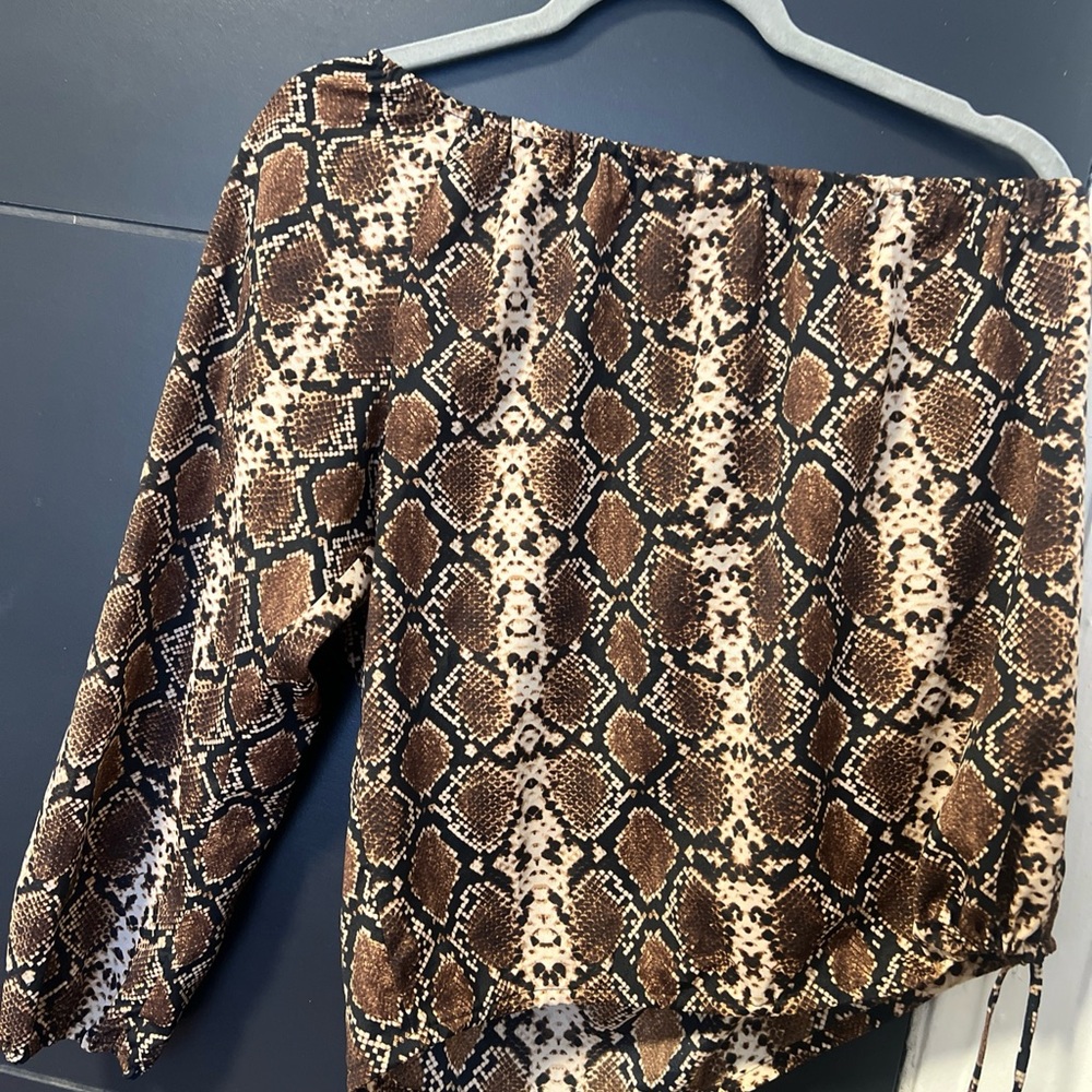 BCBGMaxAzria Brown and Cream Patterned Top